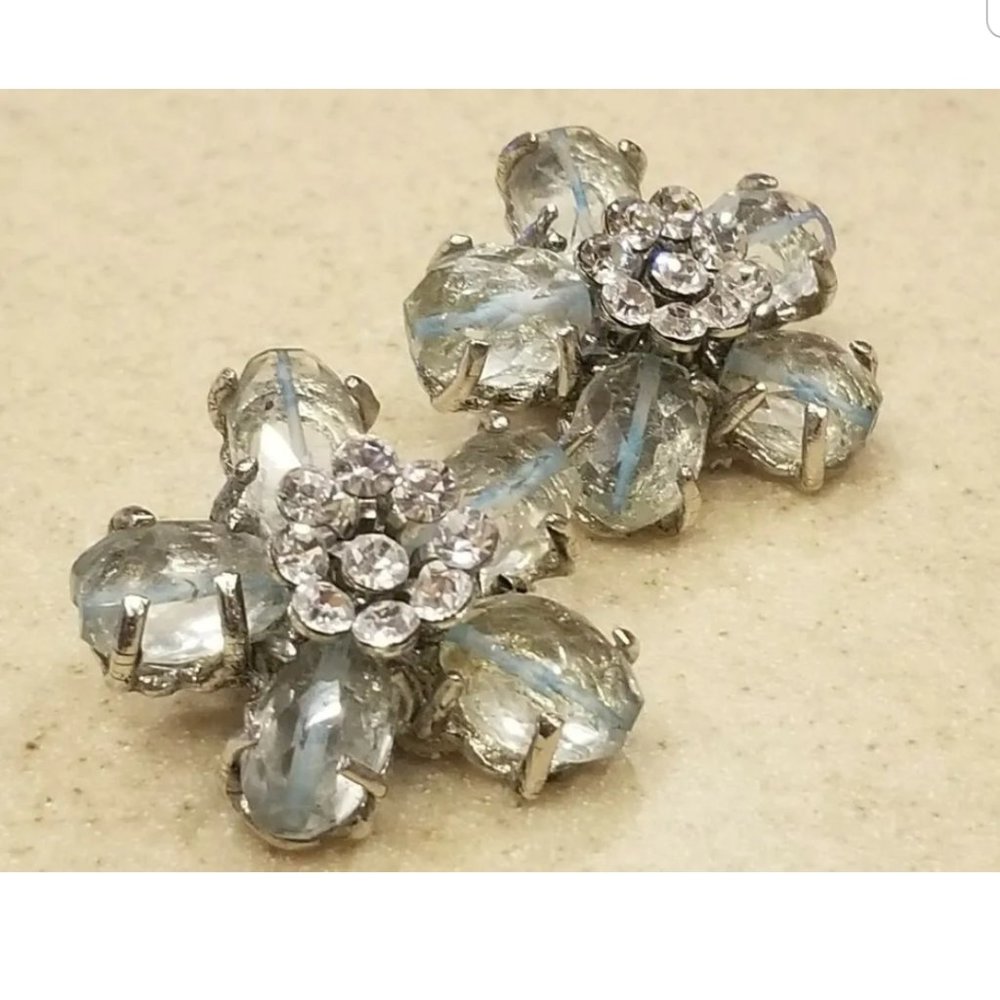 HAUTE COUTURE SIMAN TU AQUAMARINE FLORAL CLUSTER ROUND STATEMENT CRYSTAL EARRING